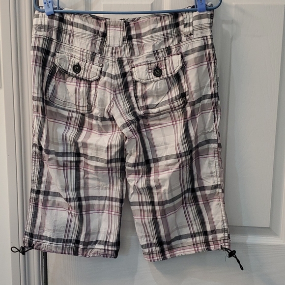 Capris - Picture 2 of 5